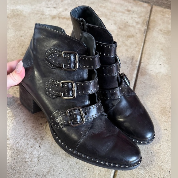 Paul Green SoHo Studded Leather Moto Ankle Boots - Picture 8 of 9
